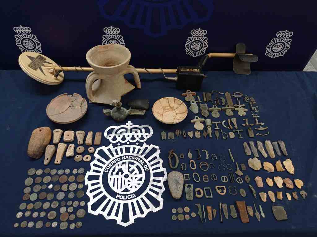 Policía Nacional recupera 191 piezas arqueológicas